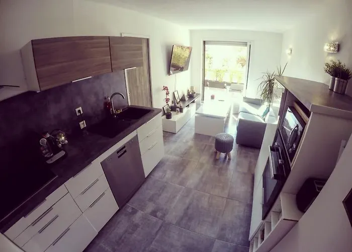 Au Coeur Du Lavandou - A 200m Apartman *